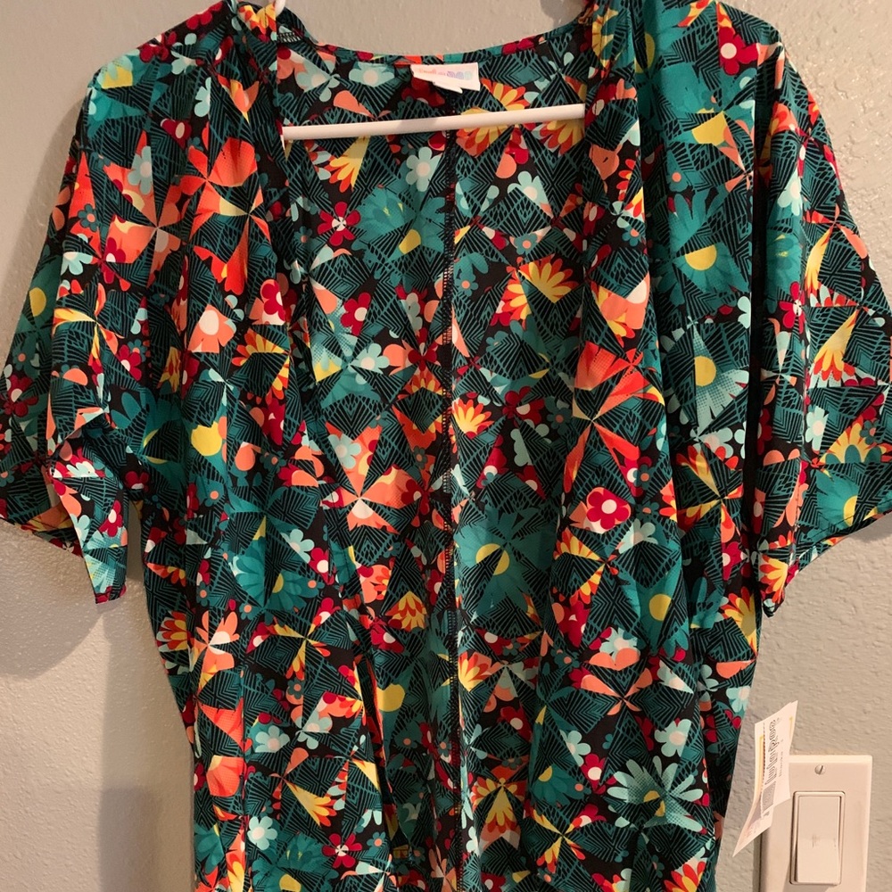 NWT-LuLaroe Bianka 3